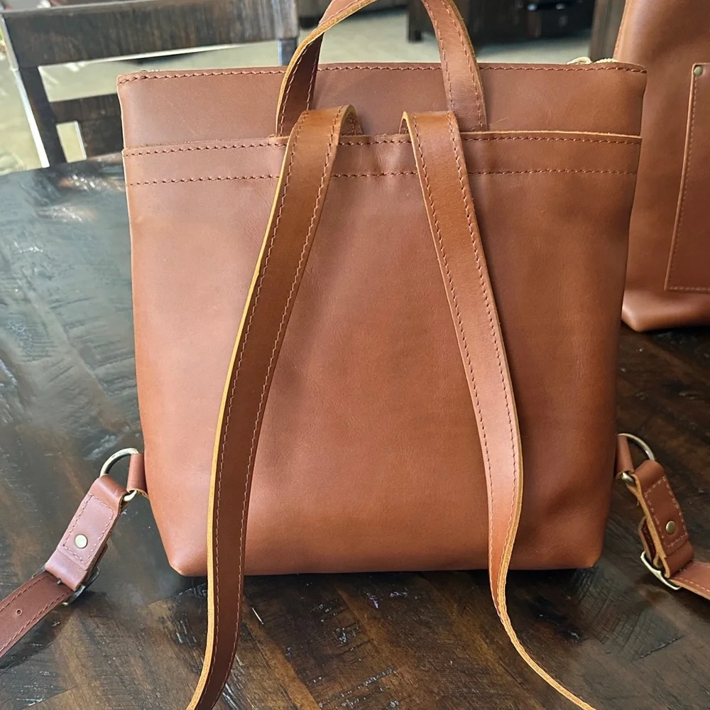 Portland Leather backpack - Picture 2 of 4